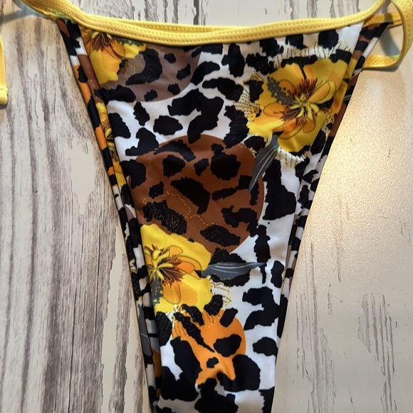 ZAFUL animal floral print. - Picture 2 of 4